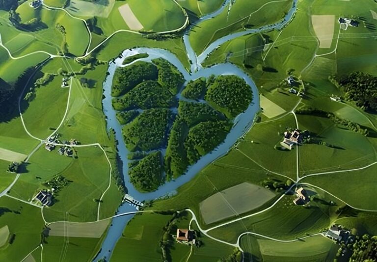 Did you know that Mother Nature Has a Heart? Exploring Heart-Shaped Destinations for Valentine’s Day